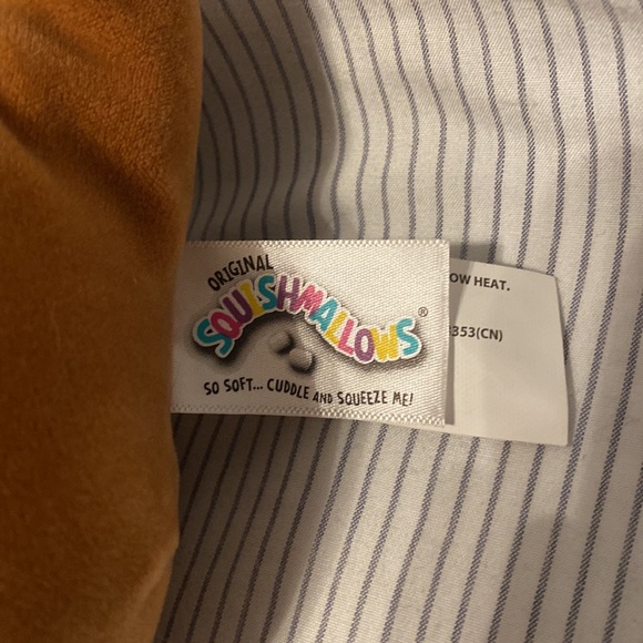 Humphrey the Hamster tan original new squishmallow, 5 inch, tan and white - Picture 8 of 8